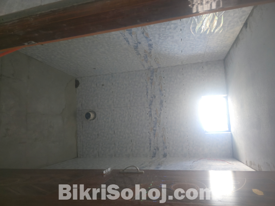 950 Sq Fit Flat Sale